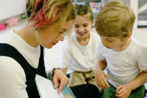 Rigid Approach to Teaching Phonics is ‘Joyless’ and is Failing Children, Experts Warn